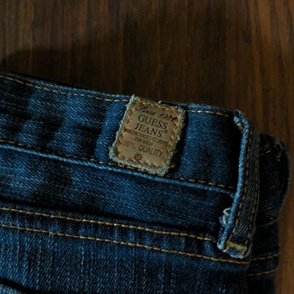 Guess Y2K style women's jeans size 30 Bootcut distressed med wash - Picture 2 of 9